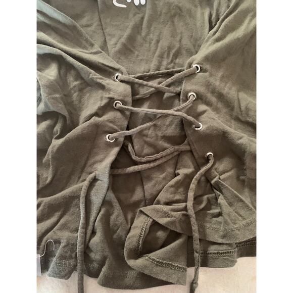 Universal studios Jurassic park woman’s small crop lace front green short sleev - Picture 5 of 9